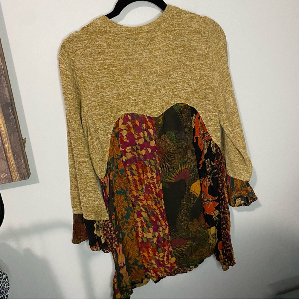 A024 Young Threads Floral Patchwork Tunic Blouse … - image 5